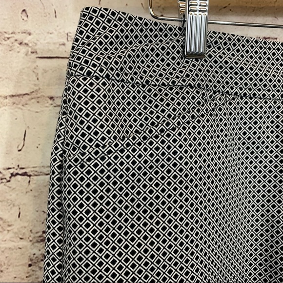 East 5th Black Geometric Print Wide Leg Crop Pants - Picture 2 of 12